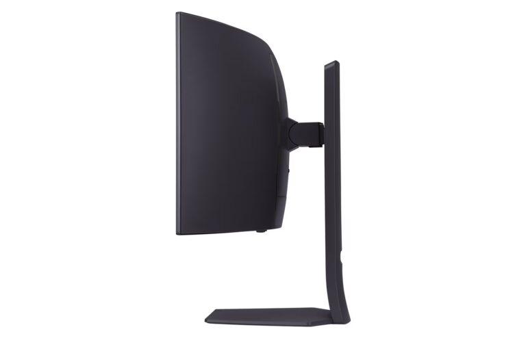 34″ UltraGear™ OLED WQHD 240Hz 0.03ms G-Sync Compatible 800R Curved Gaming Monitor